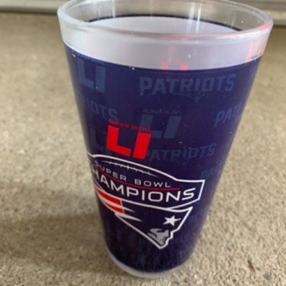 New England Patriots Super Bowl LI 16oz Beer Glass